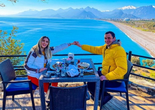 Розалия Райсон и Андрей Шабарин покупают квартиру в Турции