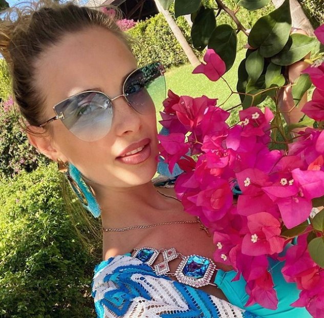 Кристина Черкасова: Пожелайте нам скорейшего выздоровления Кристина Черкасова: Пожелайте нам скорейшего выздоровления