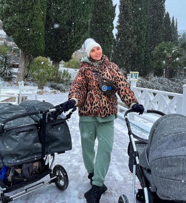 Элла Суханова: Я представила себя мамой тройняшек Элла Суханова: Я представила себя мамой тройняшек
