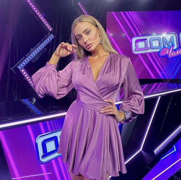 Юлия Жукова: Каре или афрокудри? Юлия Жукова: Каре или афрокудри?