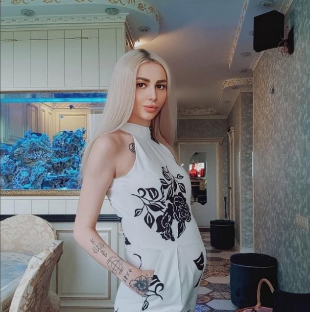 Клавдия Безверхова: Вы давно сами смотрелись в зеркало? Клавдия Безверхова: Вы давно сами смотрелись в зеркало?