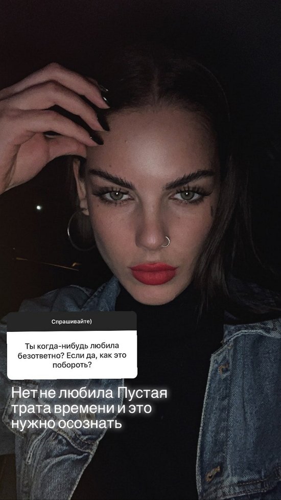  : ,   