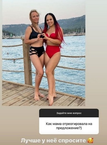  :    