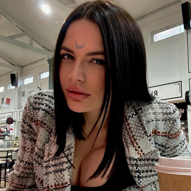 Селена Майер: Я имею право монетизировать свой опыт! Селена Майер: Я имею право монетизировать свой опыт!