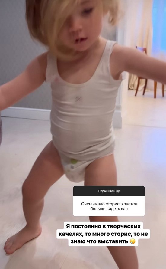  : ,   
