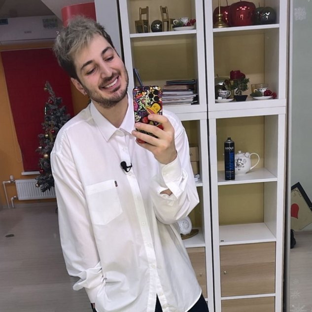  :    