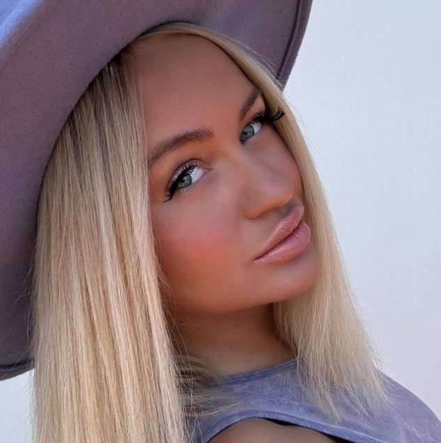Элина Рахимова осознала, что любит Никиту Гуранда Элина Рахимова осознала, что любит Никиту Гуранда