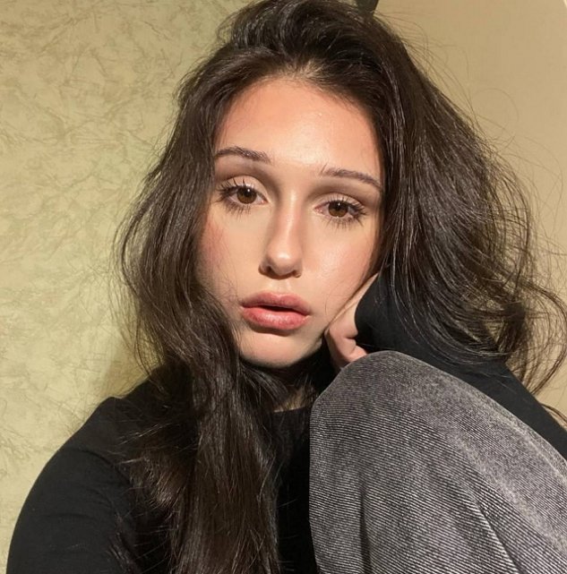 Юлия Филиппова покинула Дом-2 не ради Максима Зараховича Юлия Филиппова покинула Дом-2 не ради Максима Зараховича