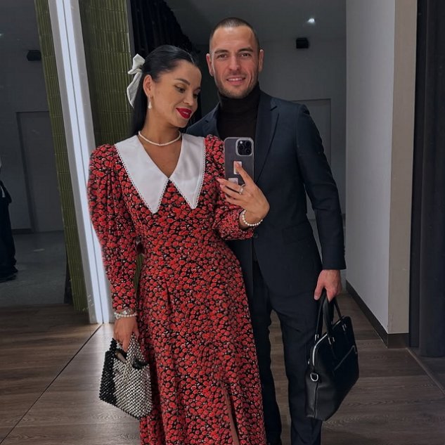 Юлия Колисниченко улетела в Турцию в компании нового кавалера Юлия Колисниченко улетела в Турцию в компании нового кавалера