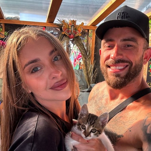 Катя Квашникова хвастается подарком от Игоря Григорьева Катя Квашникова хвастается подарком от Игоря Григорьева