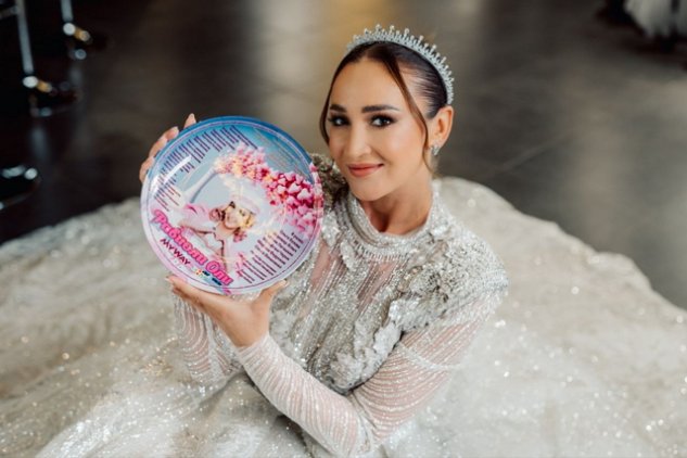 Ольга Бузова: Я будто заново прожила свою историю Ольга Бузова: Я будто заново прожила свою историю