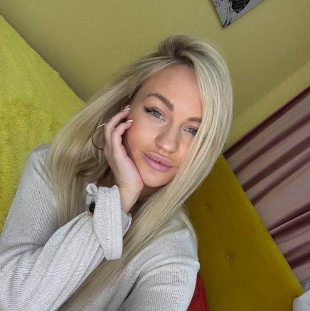 Элина Рахимова отправилась на поиски нового ухажёра Элина Рахимова отправилась на поиски нового ухажёра