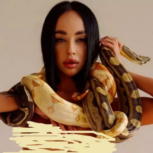 Пикантные фото новенькой Дарьи удивили фанатов Дома-2 Пикантные фото новенькой Дарьи удивили фанатов Дома-2