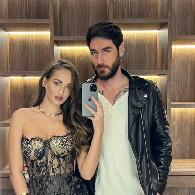 Салибеков запрещает жене и сыну ночевать в своей квартире Салибеков запрещает жене и сыну ночевать в своей квартире