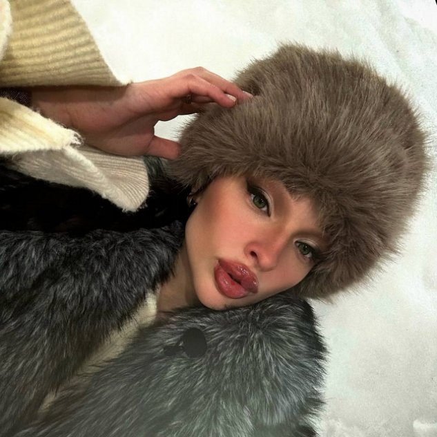 Элина Рахимова нашла повод выгнать Соню Гриневскую Элина Рахимова нашла повод выгнать Соню Гриневскую