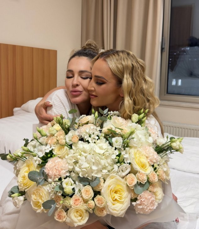Анна Бузова: Спасибо, доченька, что выбрала нас! Анна Бузова: Спасибо, доченька, что выбрала нас!