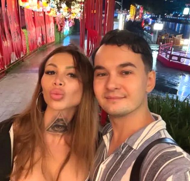 Клавдия Безверхова в Китае стала напарницей Антона Беккужева Клавдия Безверхова в Китае стала напарницей Антона Беккужева